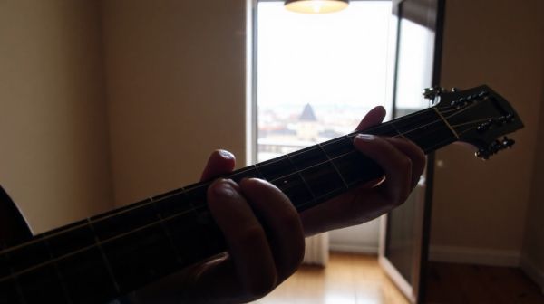 Top ressources pour maîtriser la guitare à Bordeaux